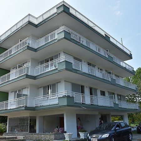 Prado Apartments Litochoron Bagian luar foto